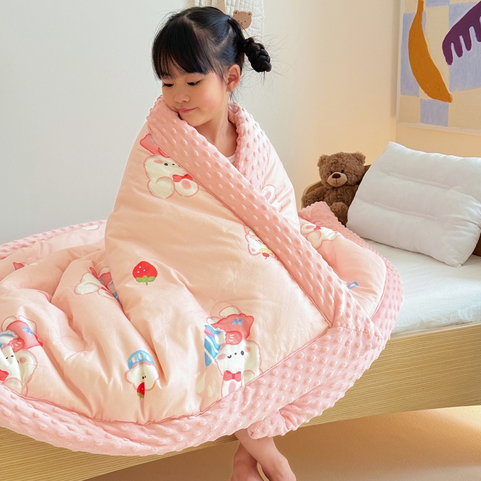 91家纺网 家纺一手货源 找家纺 （总）2025新款3D触感全棉豆豆被儿童豆豆被春秋被冬被幼儿园被子