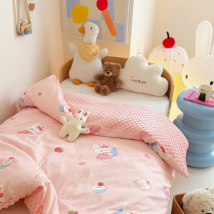 91家纺网 家纺一手货源 找家纺 （总）2025新款3D触感全棉豆豆被儿童豆豆被春秋被冬被幼儿园被子