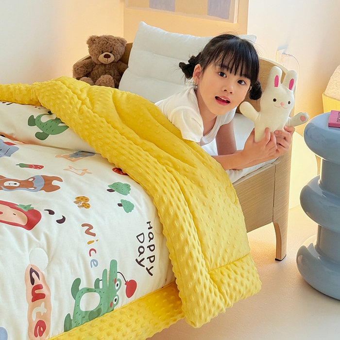 91家纺网 家纺一手货源 找家纺 2025新款3D触感全棉豆豆被儿童豆豆被春秋被冬被幼儿园被子 布拉乐园-一体款