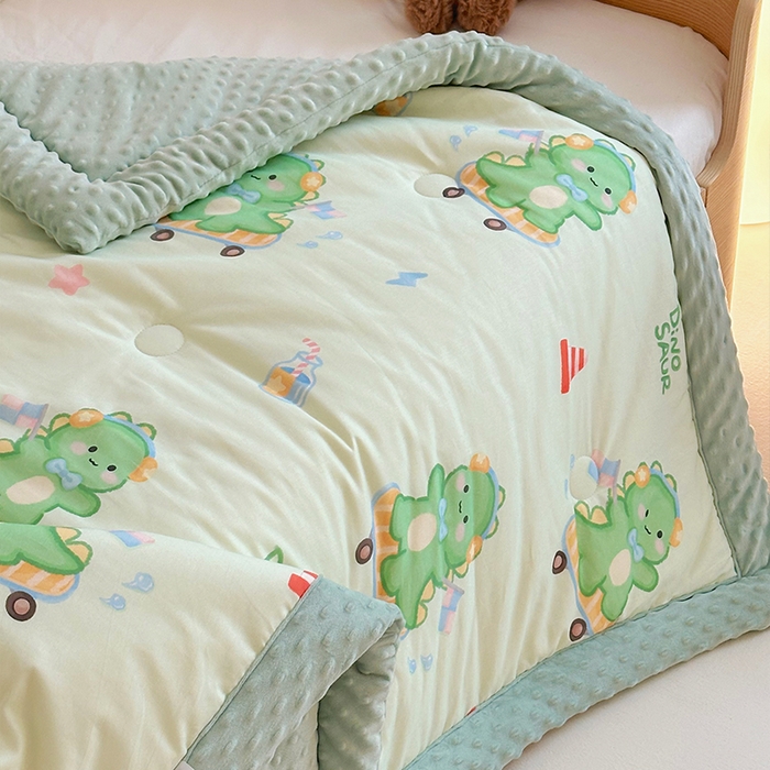 91家纺网 家纺一手货源 找家纺 2025新款3D触感全棉豆豆被儿童豆豆被春秋被冬被幼儿园被子 恐龙宝宝-一体款