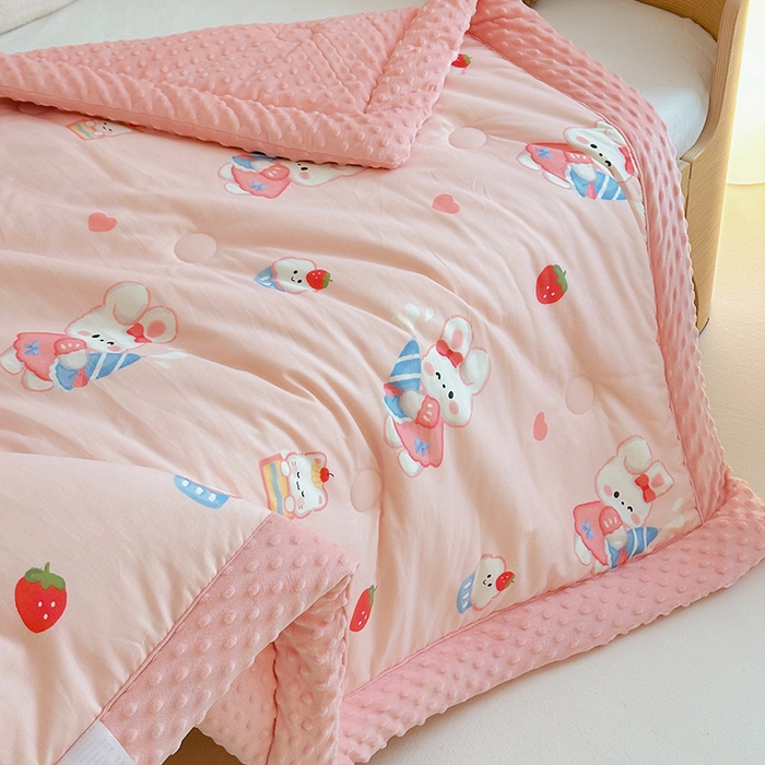 91家纺网 家纺一手货源 找家纺 2025新款3D触感全棉豆豆被儿童豆豆被春秋被冬被幼儿园被子 萌小兔-一体款