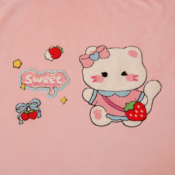 91家纺网 家纺一手货源 找家纺 鱼宝 2025新款毛巾绣牛奶绒被套被芯套件 糖糖猫