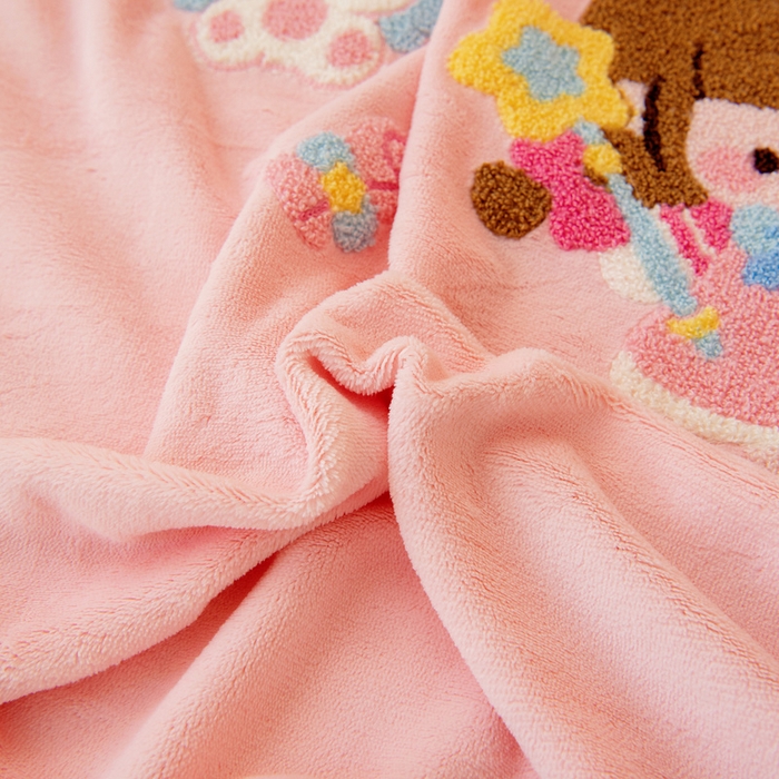 91家纺网 家纺一手货源 找家纺 鱼宝 2025新款毛巾绣牛奶绒被套被芯套件 小魔仙