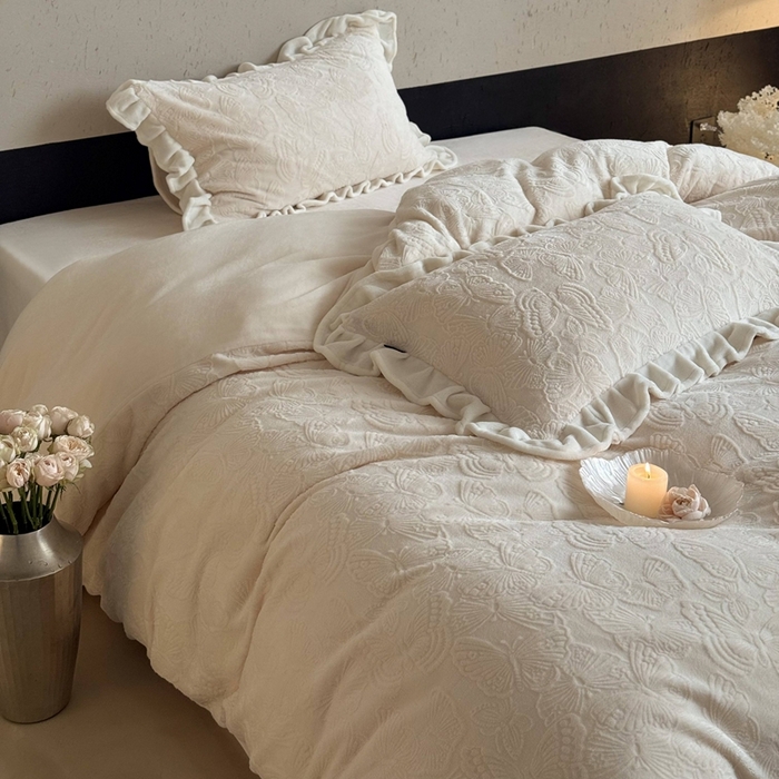 鹿班家居 2025新款冬季高克重牛奶绒立体雕花系列四件套-云栖南岸 （标准会员-10元） 云栖南岸-白色