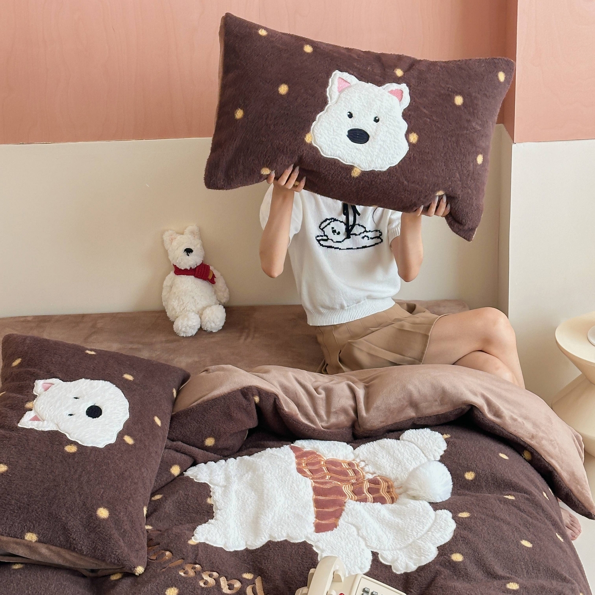 91家纺网 家纺一手货源 找家纺 （总）桃喜 2025新款仿羊绒贴布绣四件套（会员-5）