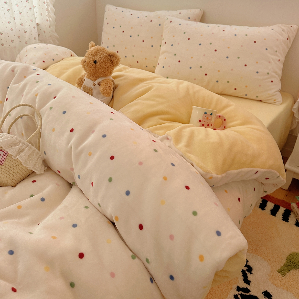 91家纺网 家纺一手货源 找家纺 桃喜 2025新款牛奶绒印花系列四件套（会员-5） 彩色波点