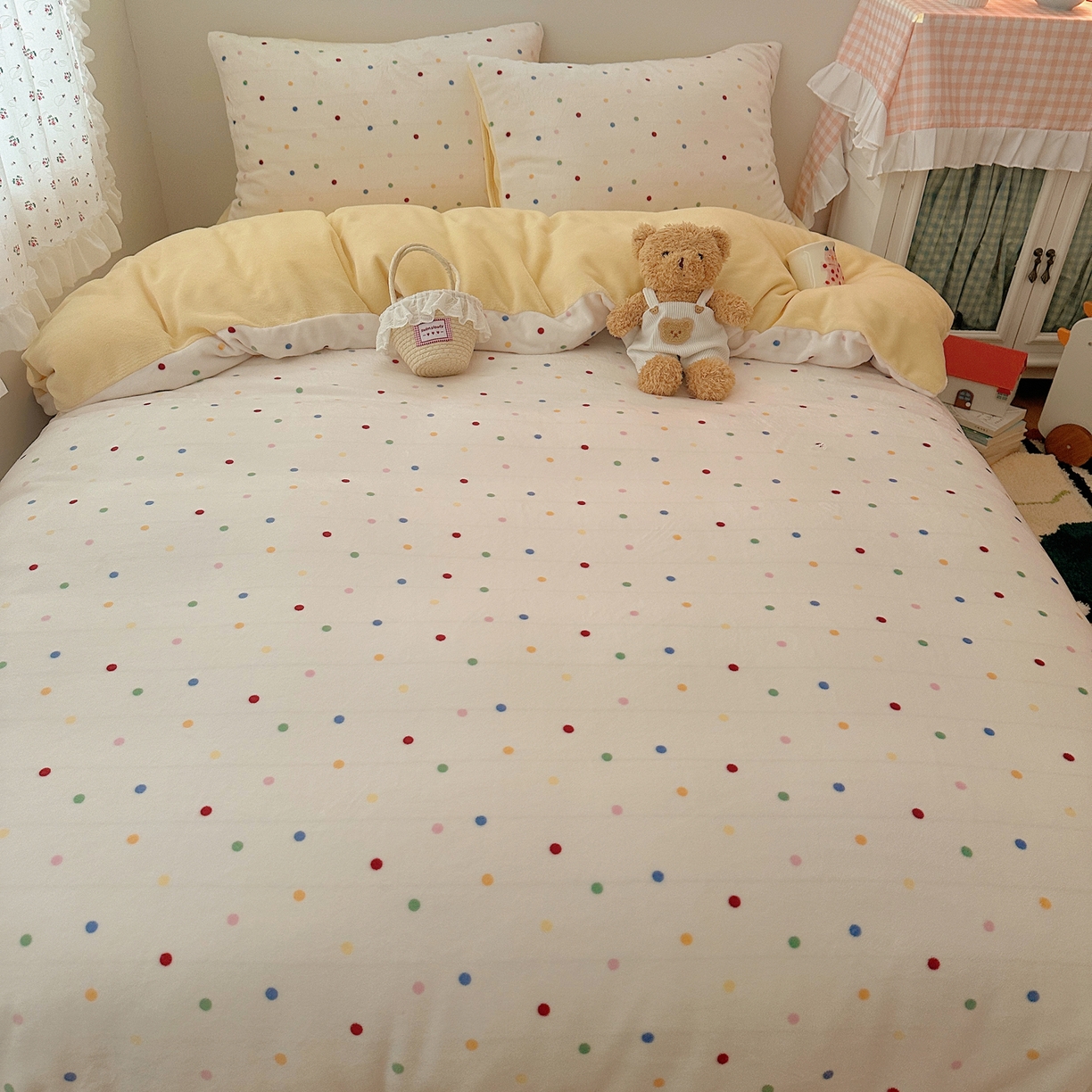 91家纺网 家纺一手货源 找家纺 桃喜 2025新款牛奶绒印花系列四件套（会员-5） 彩色波点