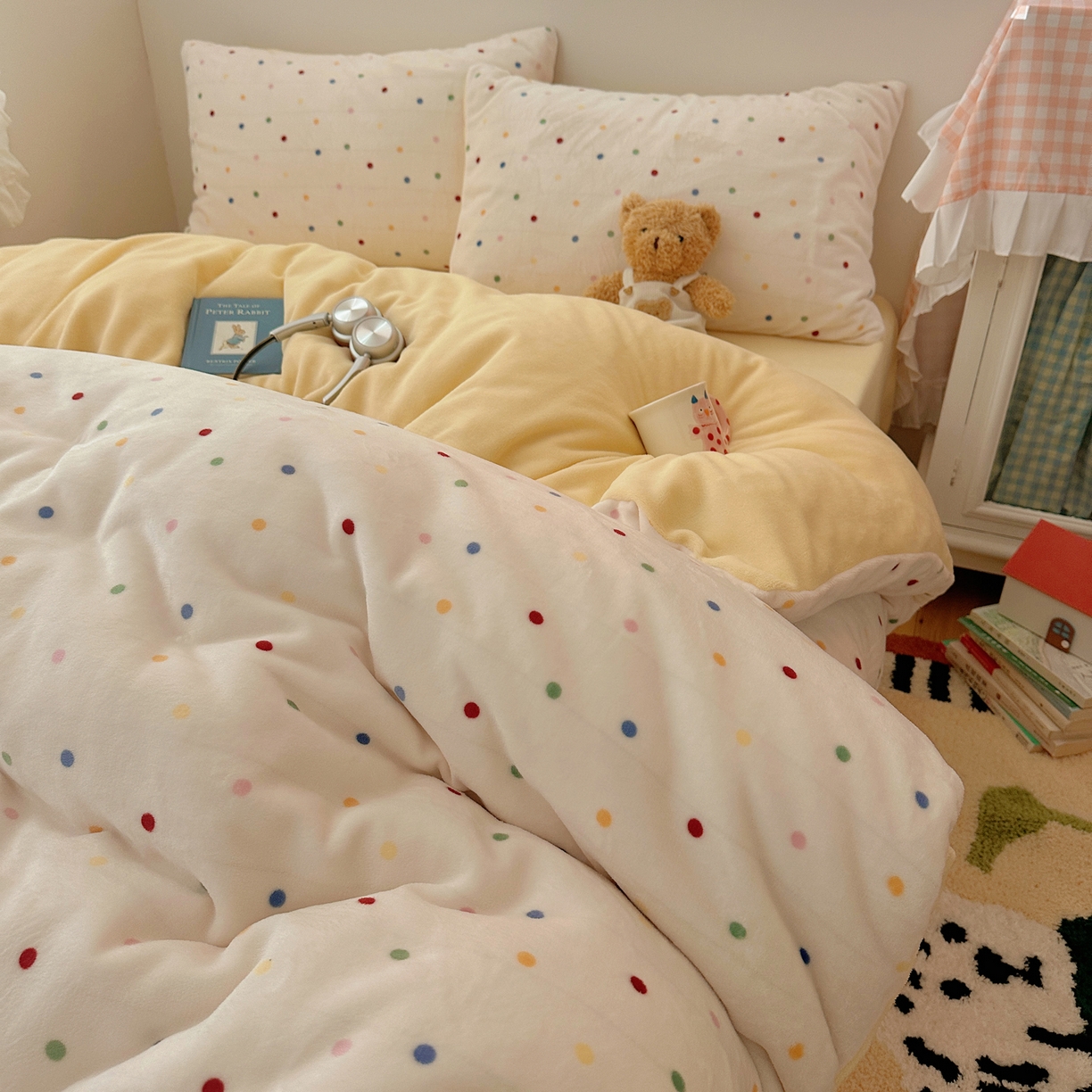 91家纺网 家纺一手货源 找家纺 桃喜 2025新款牛奶绒印花系列四件套（会员-5） 彩色波点