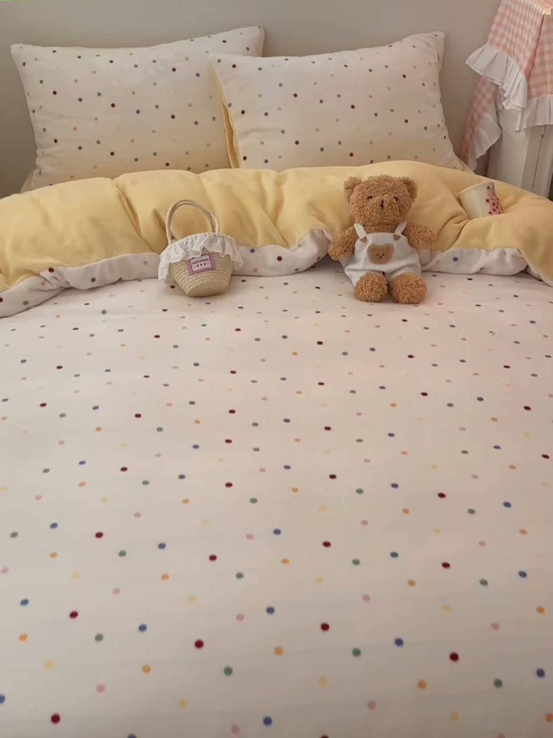 91家纺网 家纺一手货源 找家纺 桃喜 2025新款牛奶绒印花系列四件套（会员-5） 彩色波点