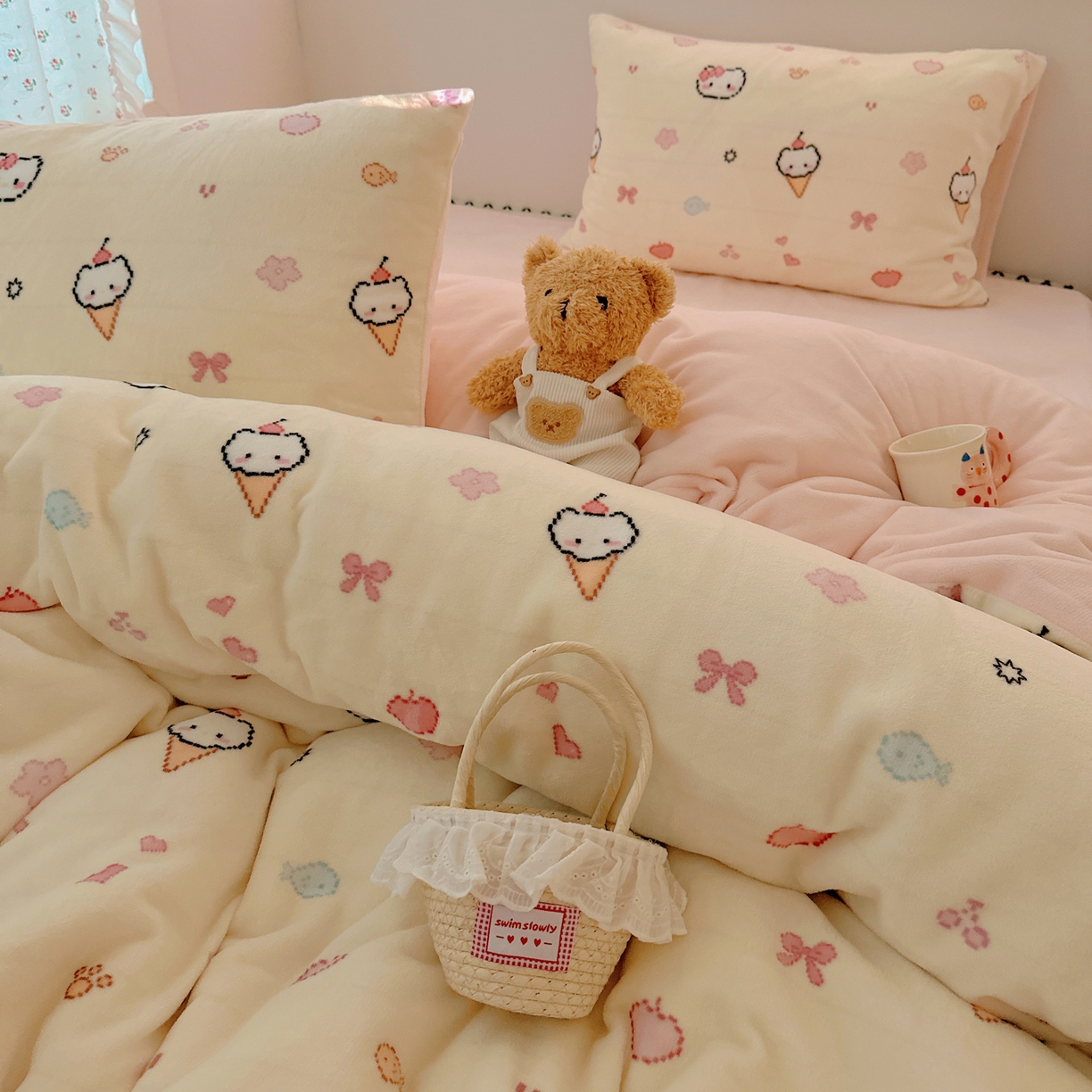 91家纺网 家纺一手货源 找家纺 桃喜 2025新款牛奶绒印花系列四件套（会员-5） 像素小猫黄