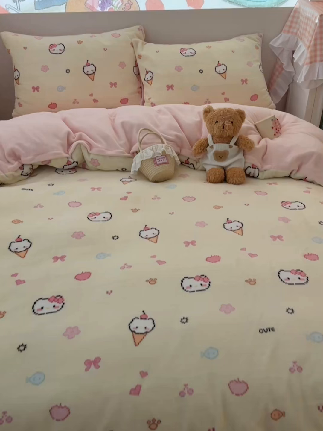 91家纺网 家纺一手货源 找家纺 桃喜 2025新款牛奶绒印花系列四件套（会员-5） 像素小猫黄