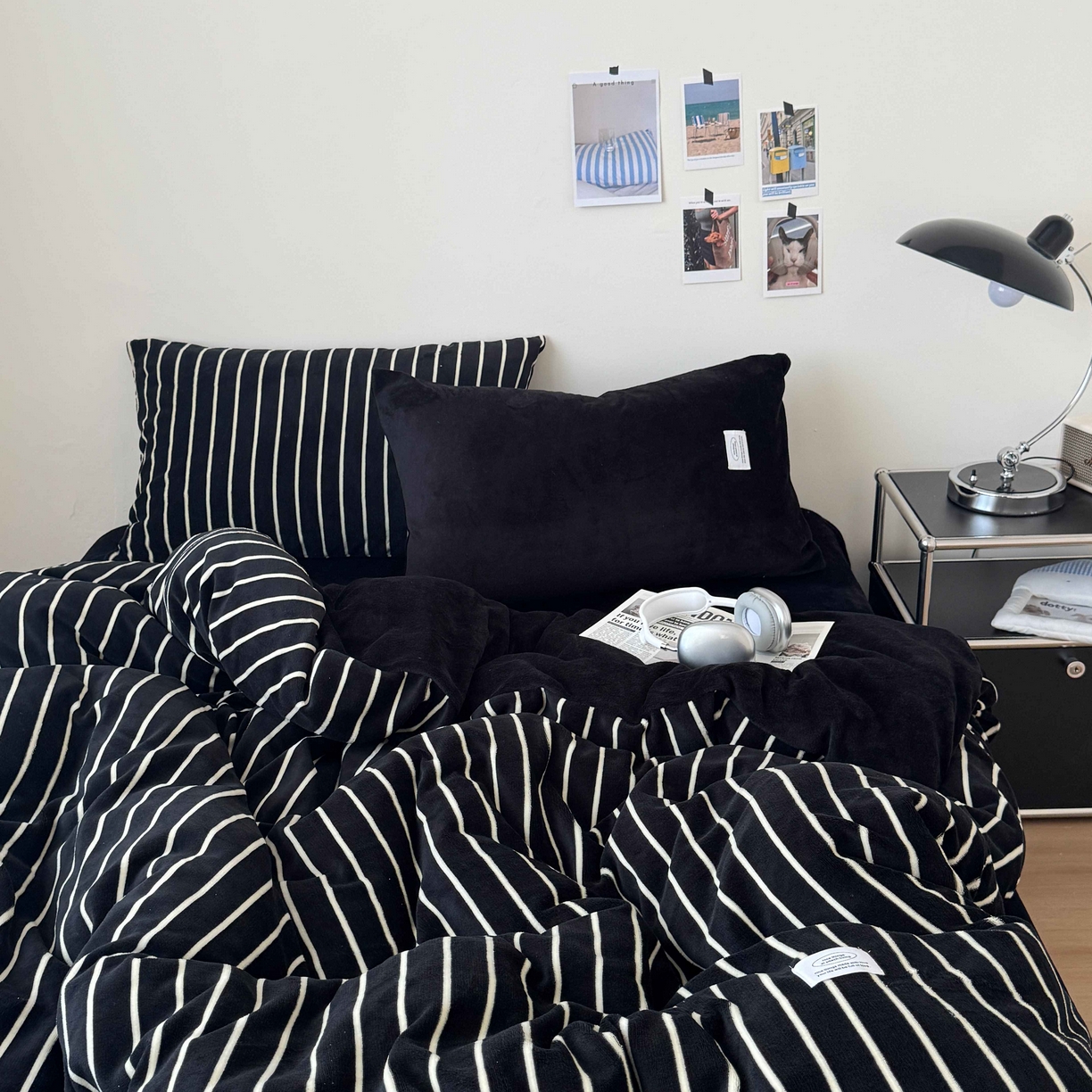 91家纺网 家纺一手货源 找家纺 桃喜 2025新款条纹牛奶绒系列四件套（会员-5） 复古黑白