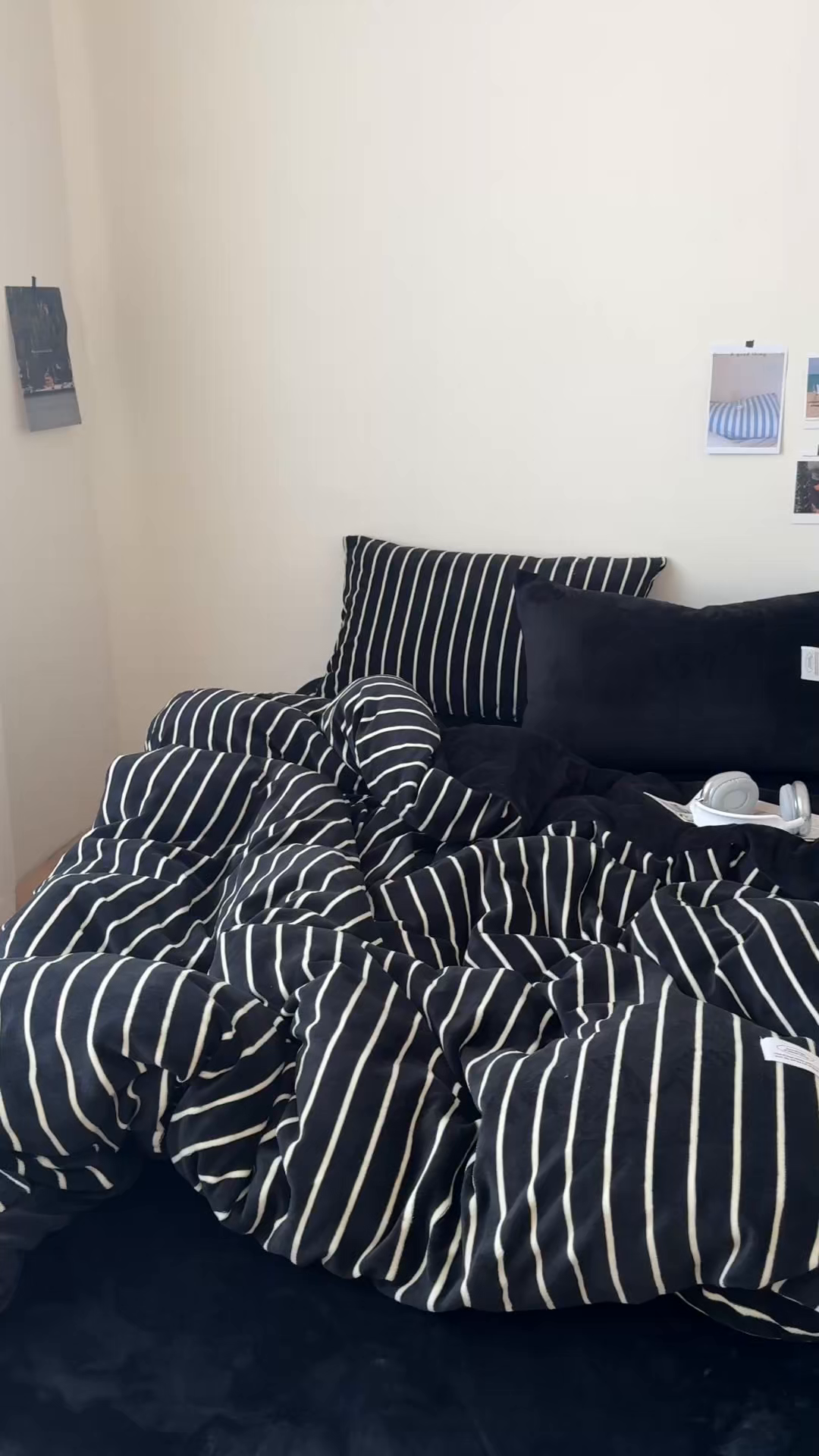 91家纺网 家纺一手货源 找家纺 桃喜 2025新款条纹牛奶绒系列四件套（会员-5） 复古黑白