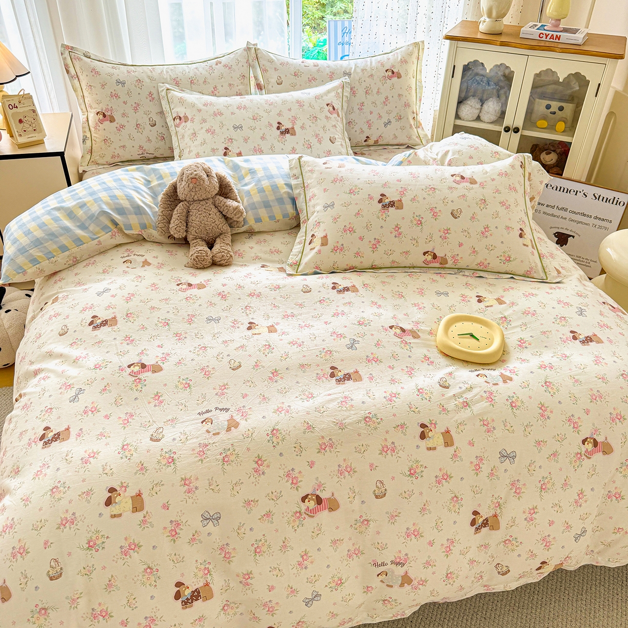 91家纺网 家纺一手货源 找家纺 红粉佳人家纺 2025新款12868纯棉系列全棉四件套 花田小狗