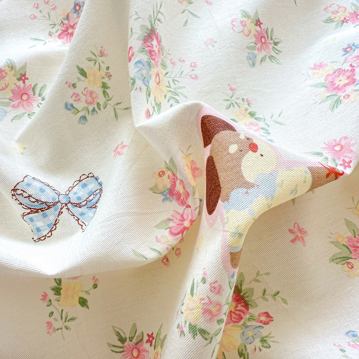 91家纺网 家纺一手货源 找家纺 红粉佳人家纺 2025新款12868纯棉系列全棉四件套 花田小狗