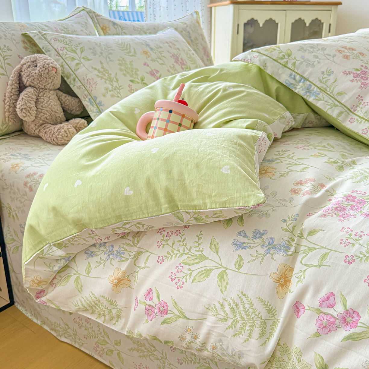 91家纺网 家纺一手货源 找家纺 红粉佳人家纺 2025新款12868纯棉系列全棉四件套 漫步花语