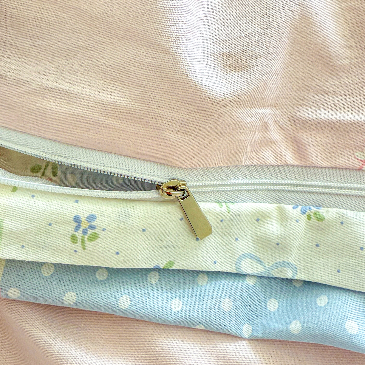 91家纺网 家纺一手货源 找家纺 红粉佳人家纺 2025新款12868纯棉系列全棉四件套 花笺拼布