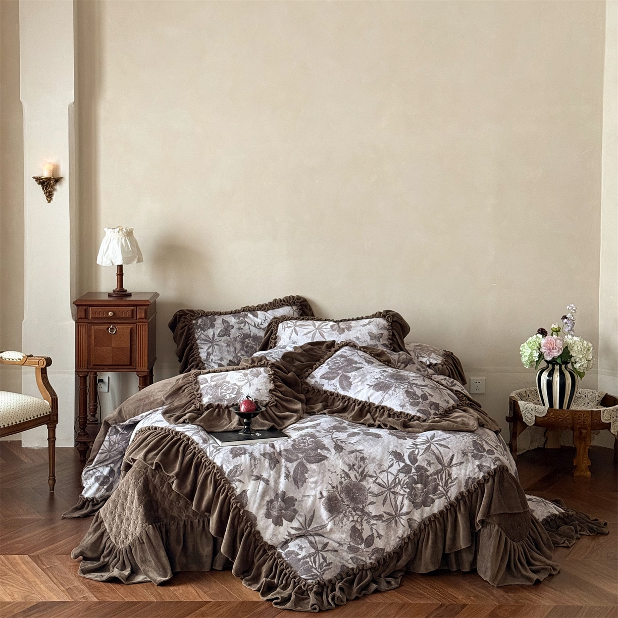 91家纺网 家纺一手货源 找家纺 （总）婳庭家居 2025新款牛奶绒四件套-彼得庄园