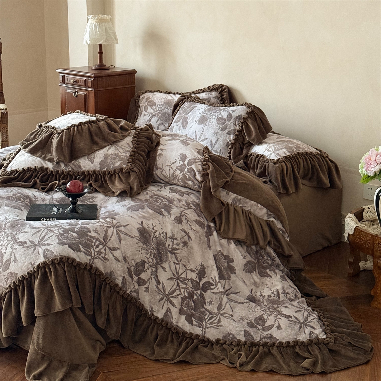 91家纺网 家纺一手货源 找家纺 （总）婳庭家居 2025新款牛奶绒四件套-彼得庄园