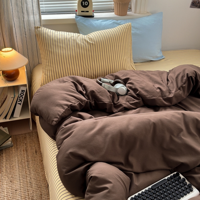 91家纺网 家纺一手货源 找家纺 尤米 2025新款中古风水洗棉四件套 栗子拿铁