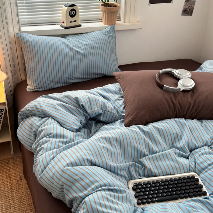 91家纺网 家纺一手货源 找家纺 尤米 2025新款中古风水洗棉四件套 雾蓝生巧