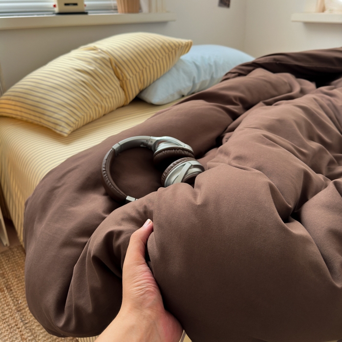 91家纺网 家纺一手货源 找家纺 尤米 2025新款中古风水洗棉四件套 栗子拿铁