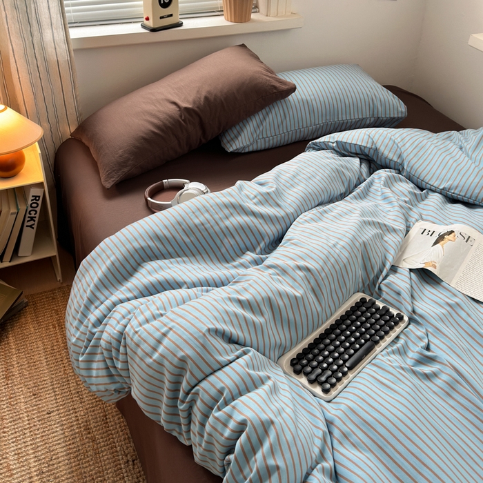 91家纺网 家纺一手货源 找家纺 尤米 2025新款中古风水洗棉四件套 雾蓝生巧