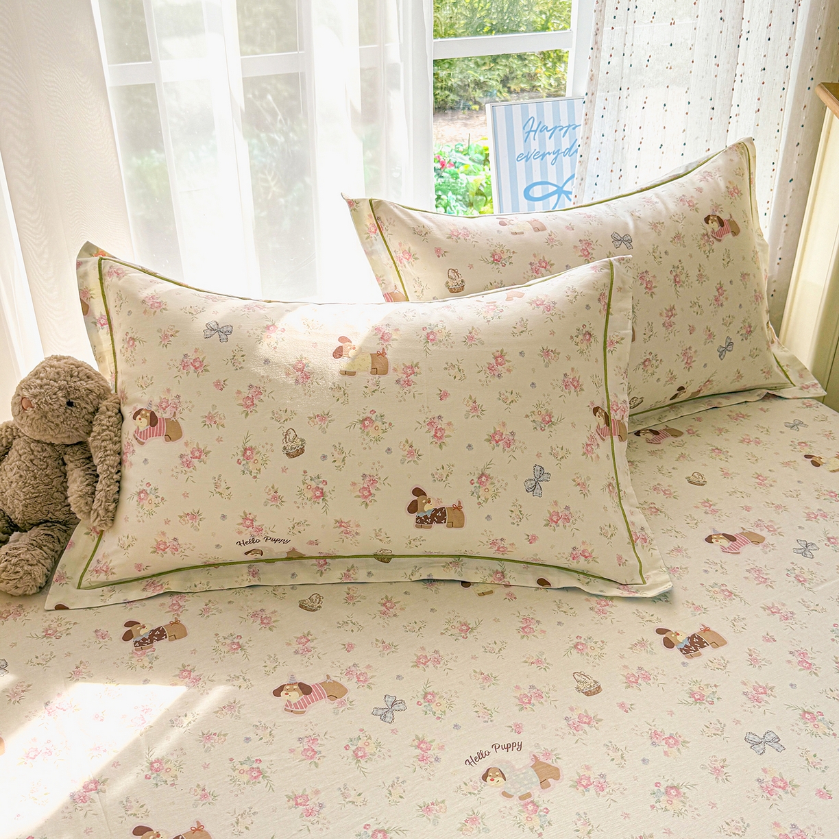 91家纺网 家纺一手货源 找家纺 红粉佳人家纺 2025春夏新款全棉纯棉12868纯棉单被套 花田小狗