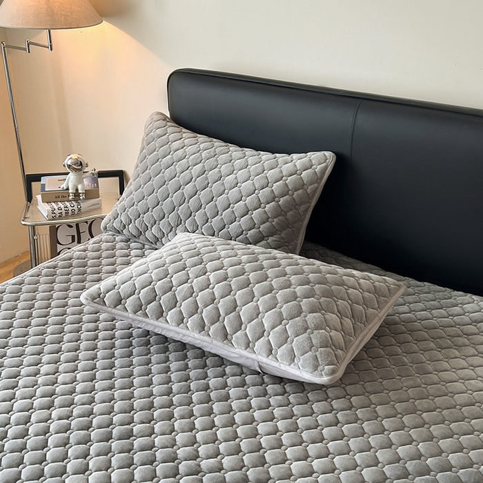 91家纺网 家纺一手货源 找家纺 （总）丽诺床垫 2025新款德芙绒抗菌保暖床垫