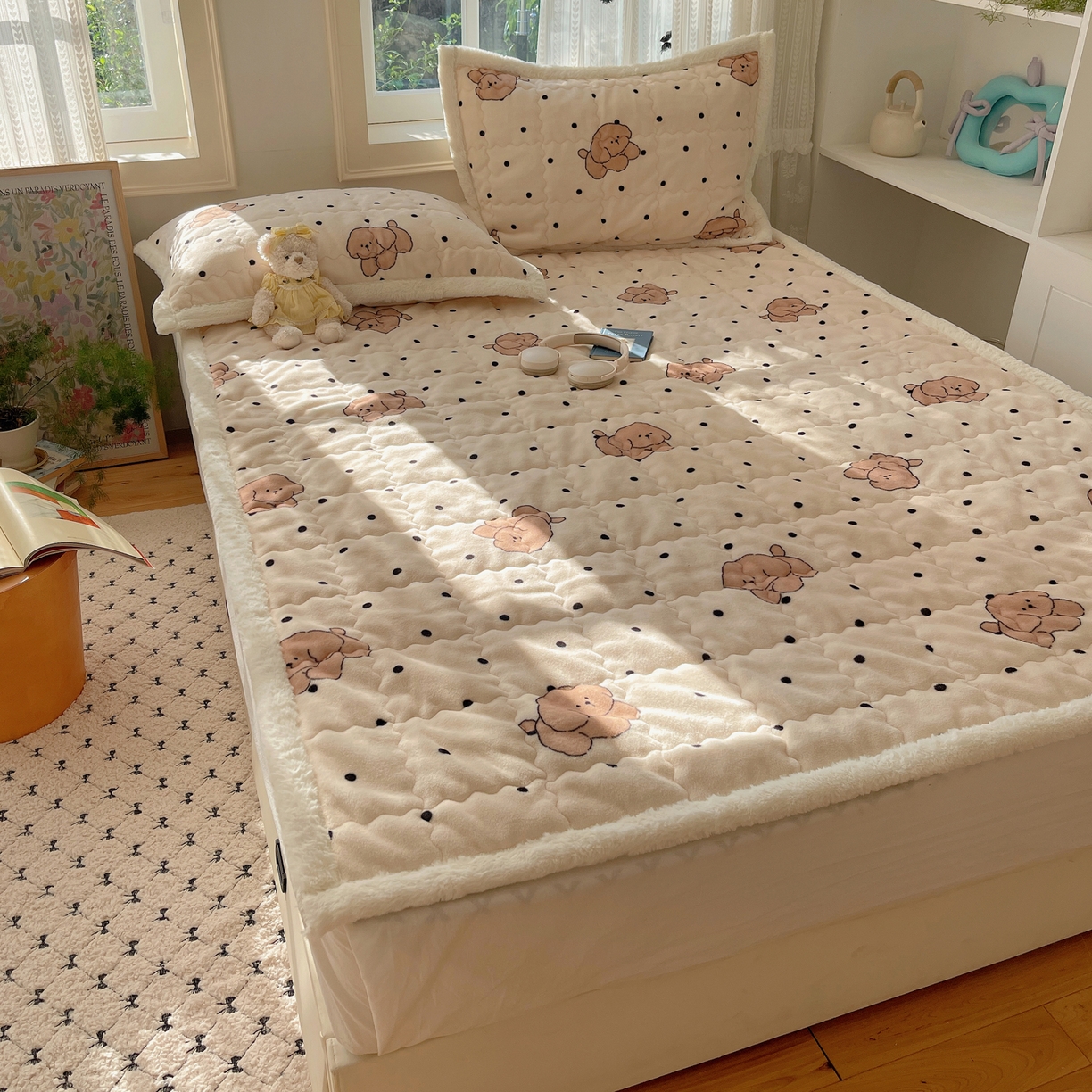 91家纺网 家纺一手货源 找家纺 （总）红嘴企鹅 2025新款高克重牛奶绒印花床护垫床褥