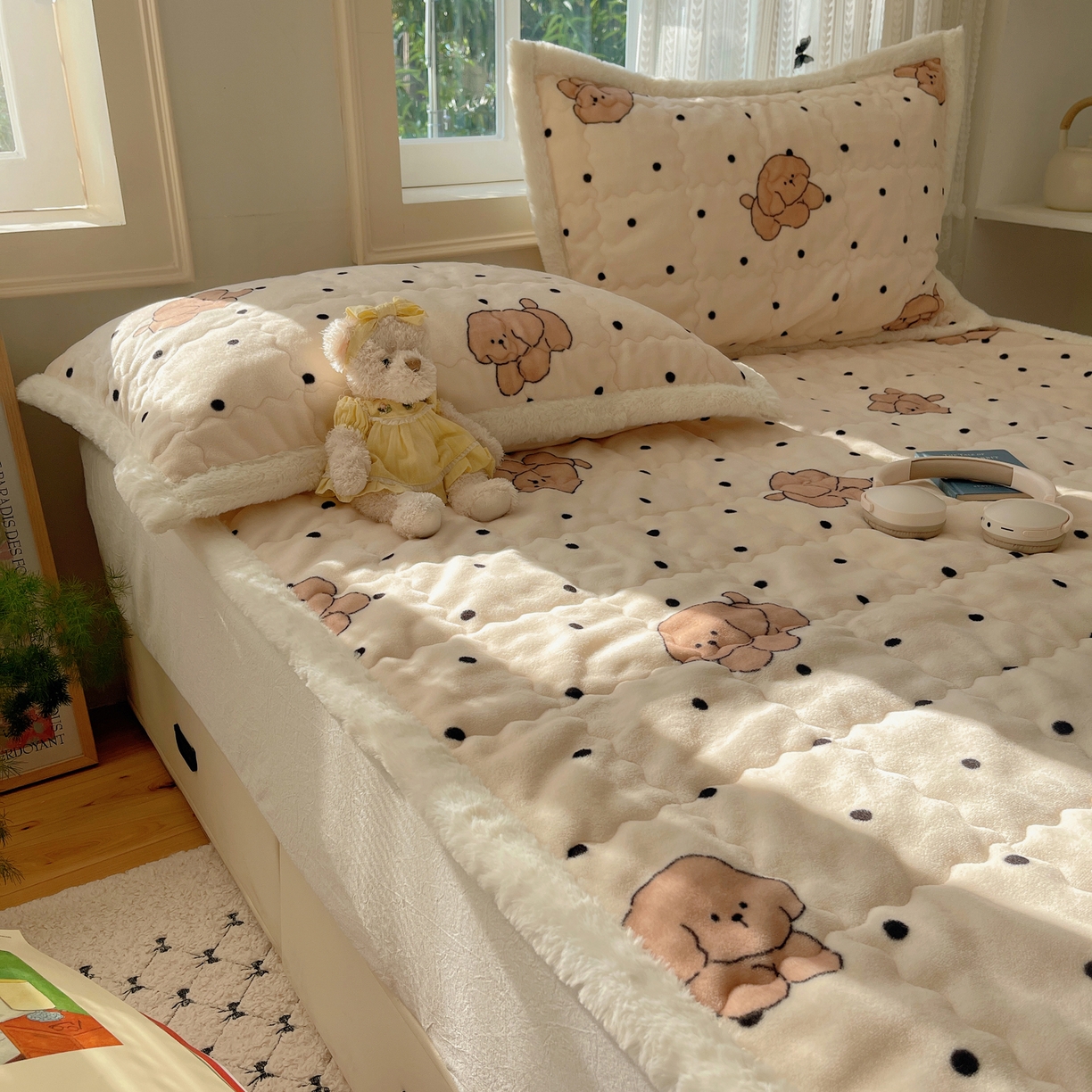 91家纺网 家纺一手货源 找家纺 （总）红嘴企鹅 2025新款高克重牛奶绒印花床护垫床褥