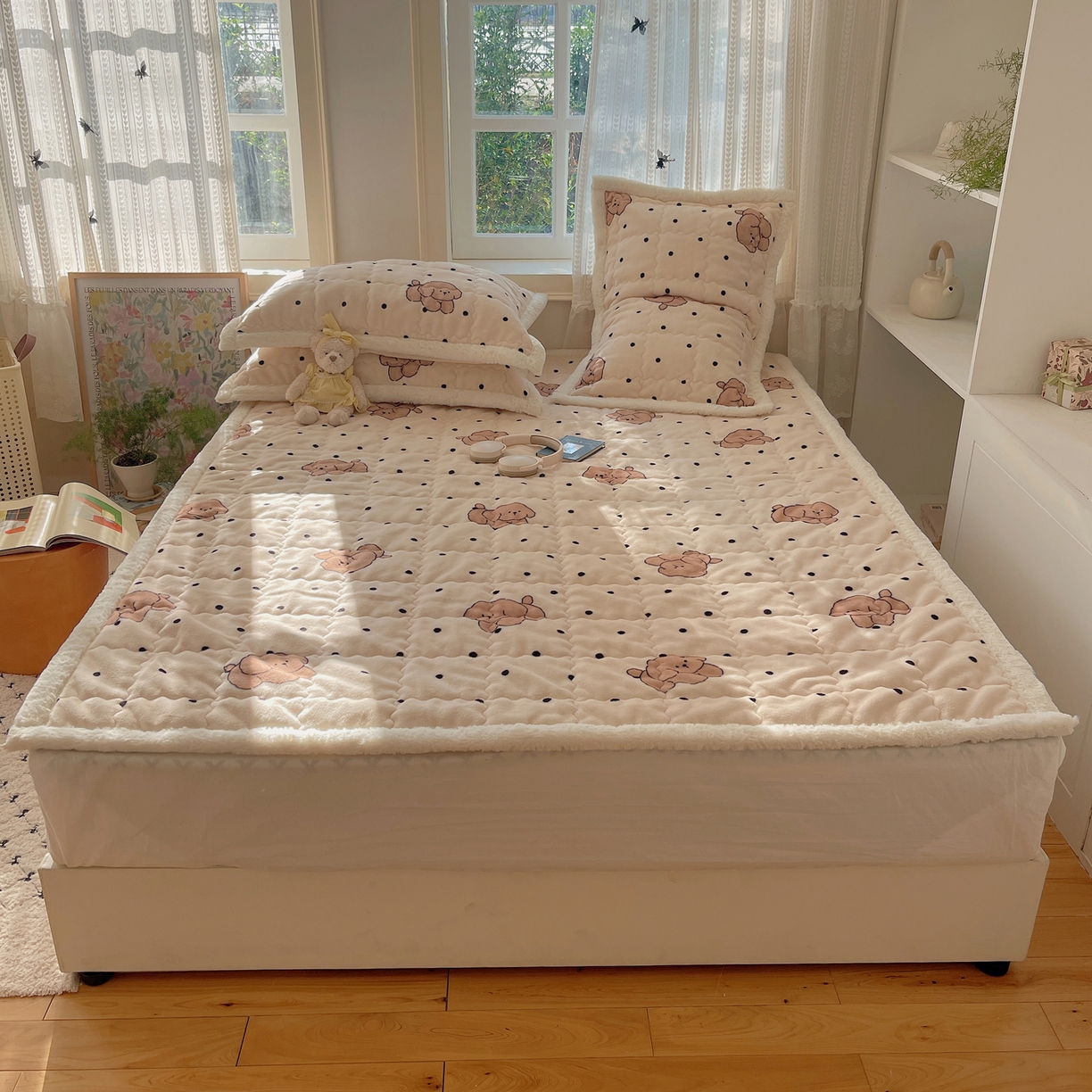 91家纺网 家纺一手货源 找家纺 （总）红嘴企鹅 2025新款高克重牛奶绒印花床护垫床褥