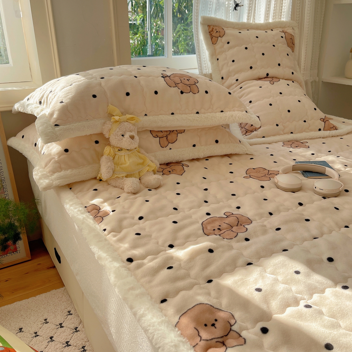 91家纺网 家纺一手货源 找家纺 （总）红嘴企鹅 2025新款高克重牛奶绒印花床护垫床褥