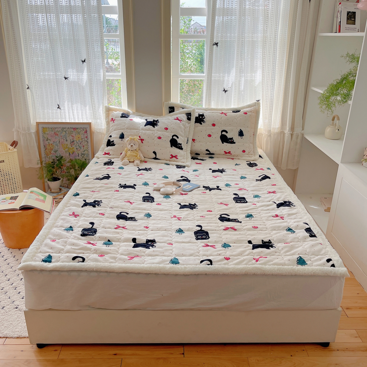 91家纺网 家纺一手货源 找家纺 （总）红嘴企鹅 2025新款高克重牛奶绒印花床护垫床褥