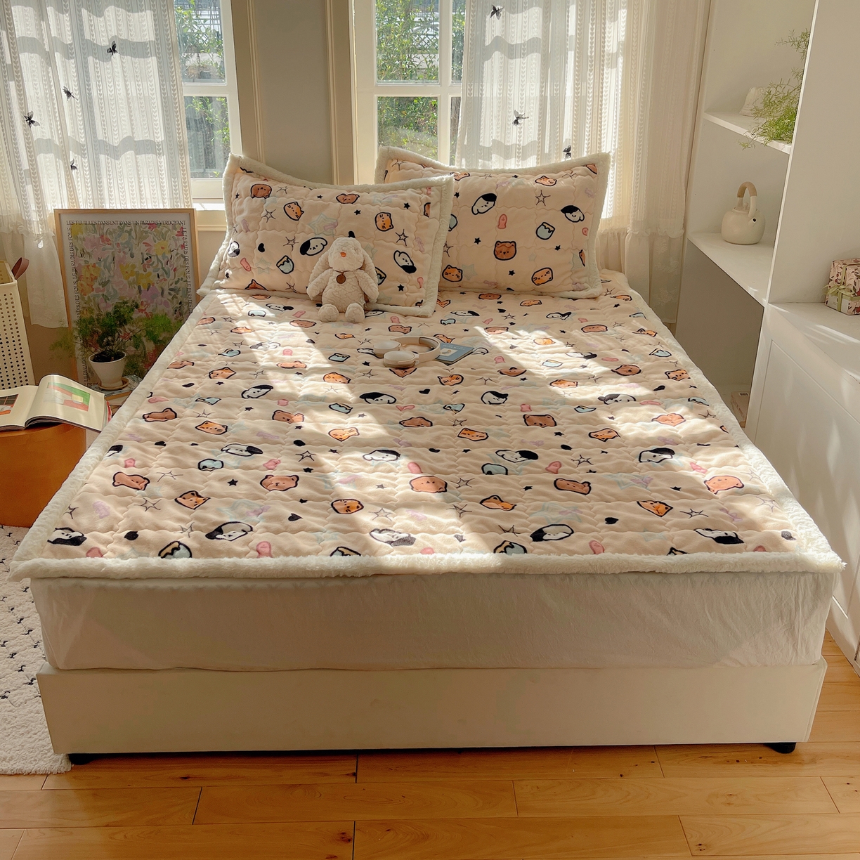 91家纺网 家纺一手货源 找家纺 （总）红嘴企鹅 2025新款高克重牛奶绒印花床护垫床褥