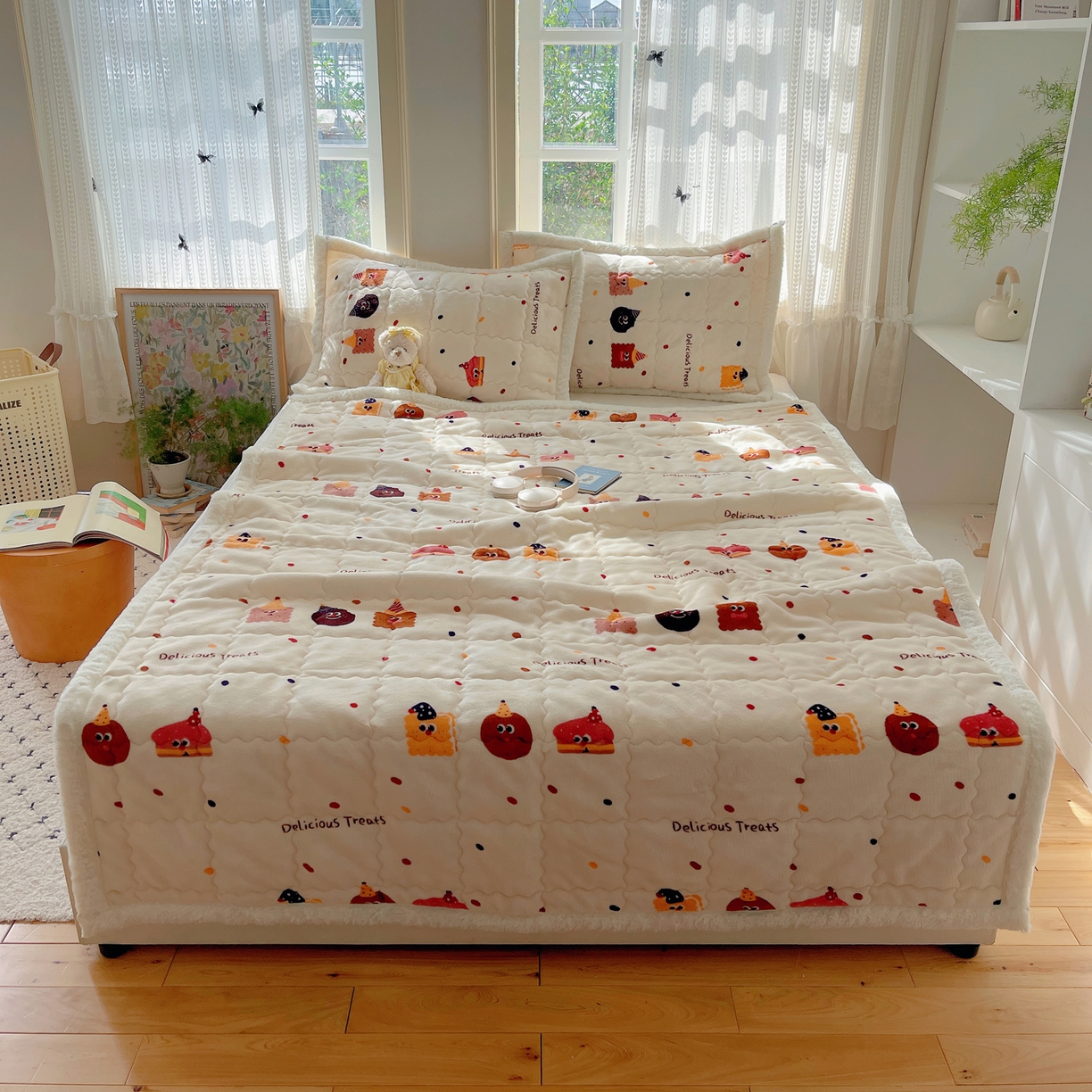 红嘴企鹅 2025新款高克重牛奶绒印花床护垫床褥 点心