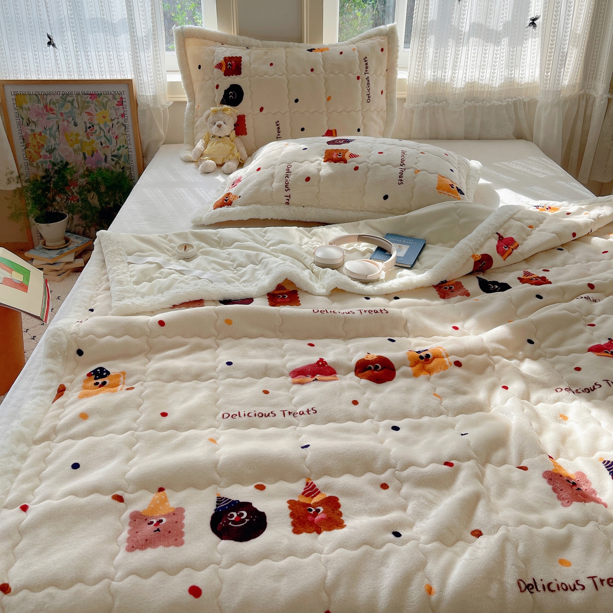 91家纺网 家纺一手货源 找家纺 红嘴企鹅 2025新款高克重牛奶绒印花床护垫床褥 点心