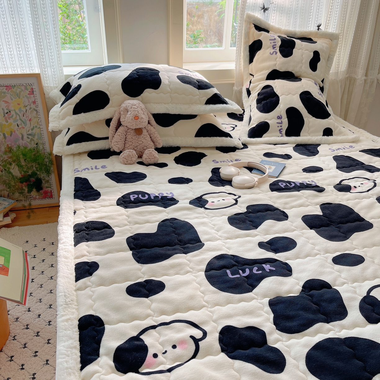 91家纺网 家纺一手货源 找家纺 红嘴企鹅 2025新款高克重牛奶绒印花床护垫床褥 奶油狗