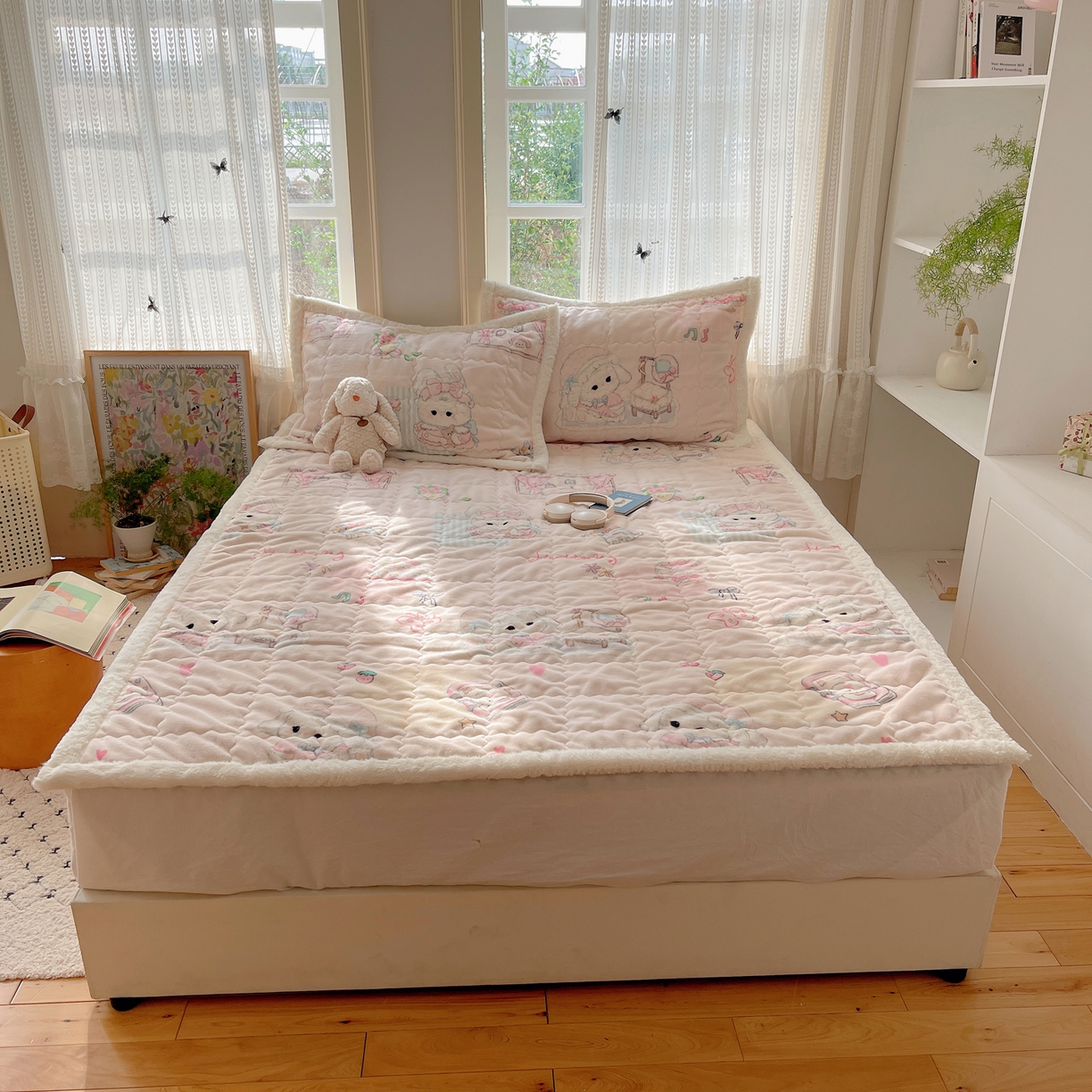 红嘴企鹅 2025新款高克重牛奶绒印花床护垫床褥 生日Party