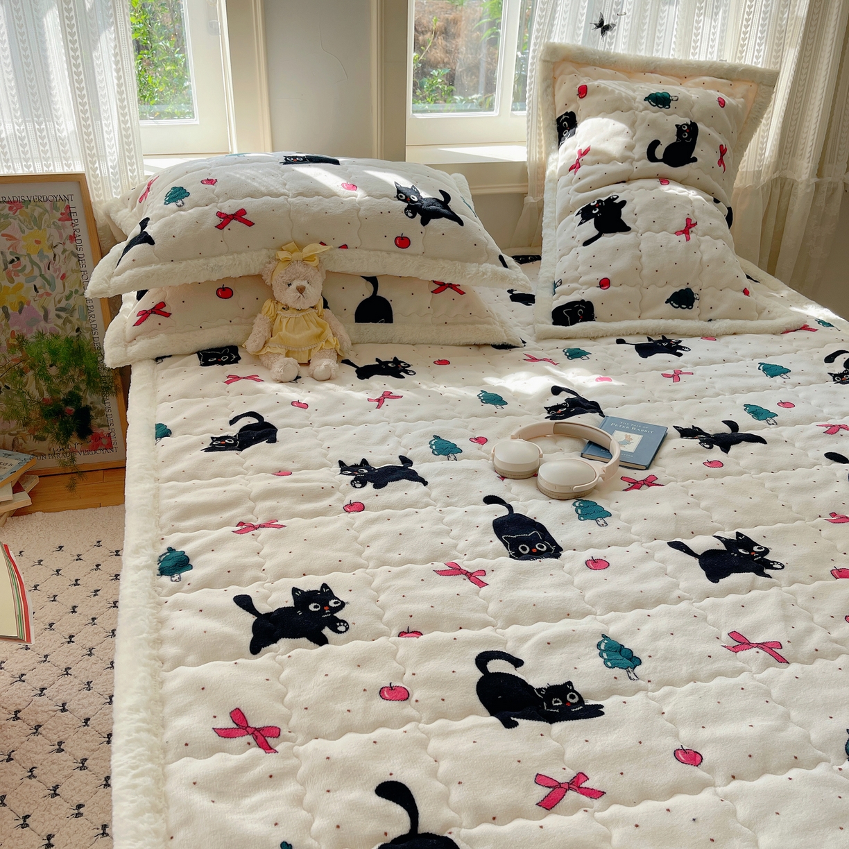 91家纺网 家纺一手货源 找家纺 红嘴企鹅 2025新款高克重牛奶绒印花床护垫床褥 圣诞猫