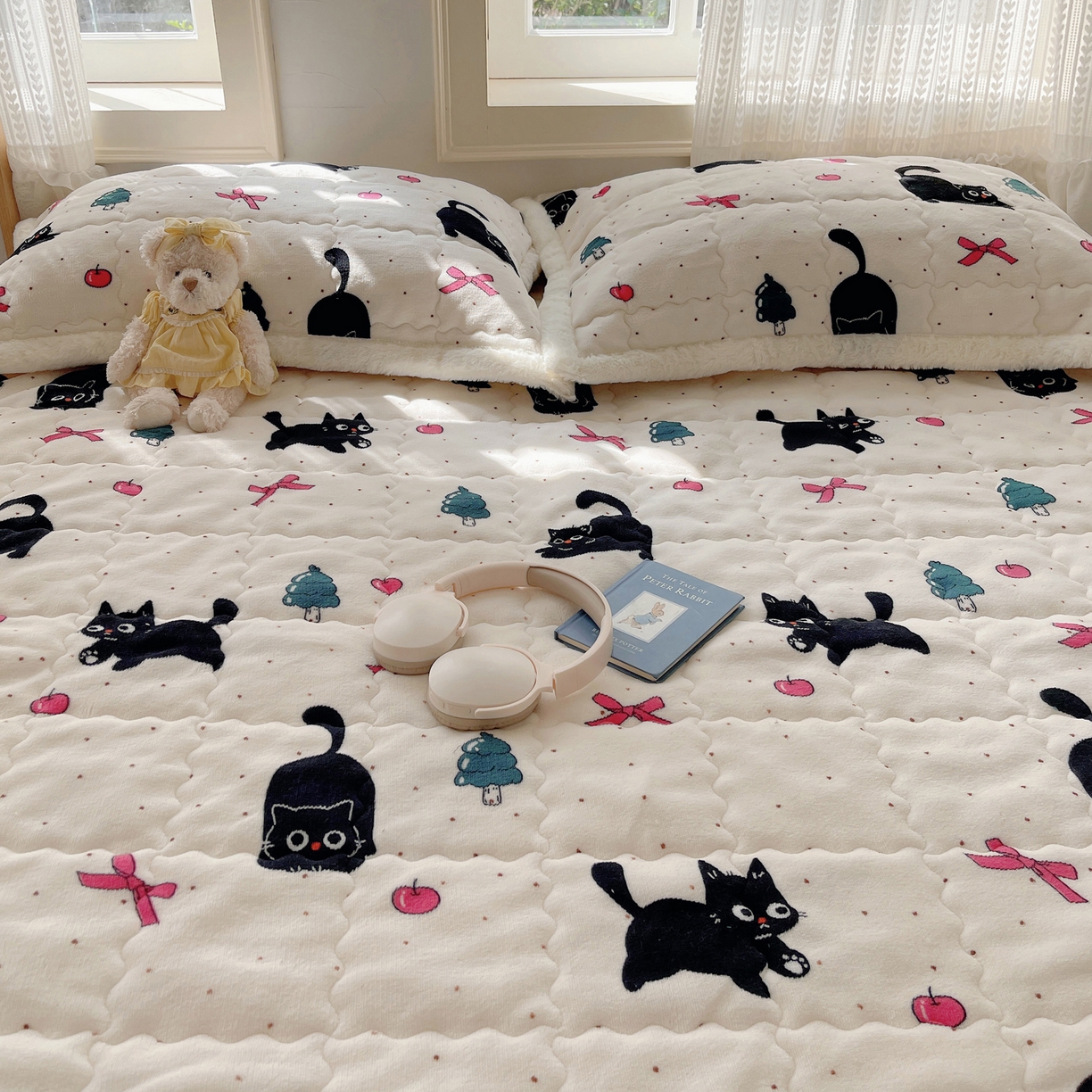 91家纺网 家纺一手货源 找家纺 红嘴企鹅 2025新款高克重牛奶绒印花床护垫床褥 圣诞猫