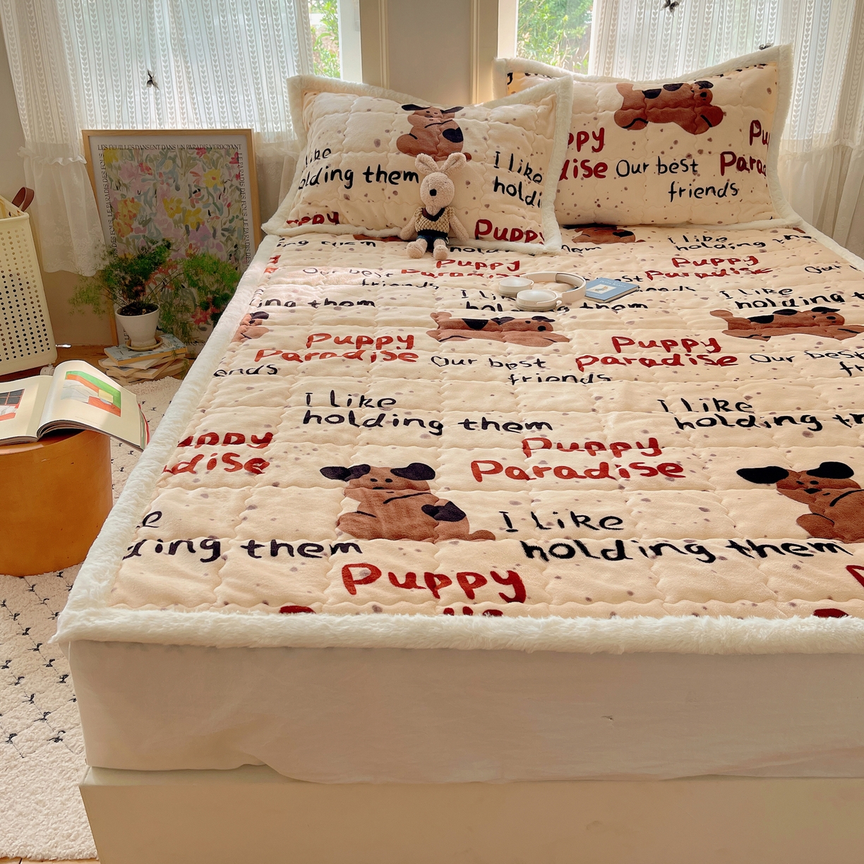 91家纺网 家纺一手货源 找家纺 红嘴企鹅 2025新款高克重牛奶绒印花床护垫床褥 淘气狗