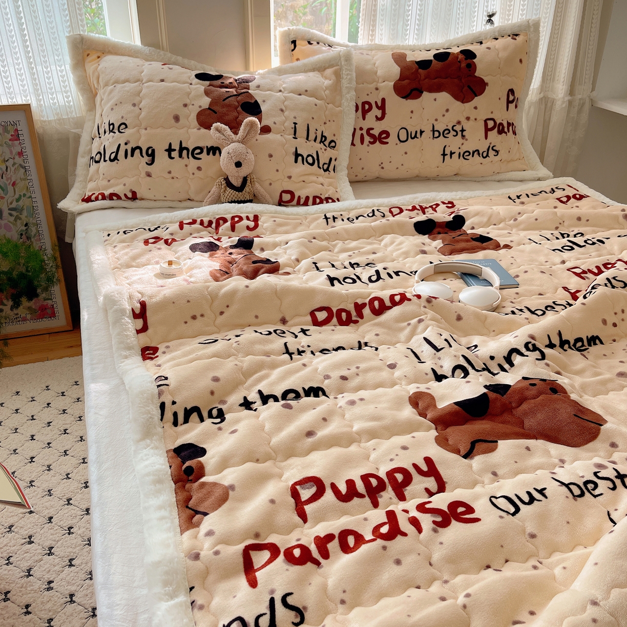 91家纺网 家纺一手货源 找家纺 红嘴企鹅 2025新款高克重牛奶绒印花床护垫床褥 淘气狗