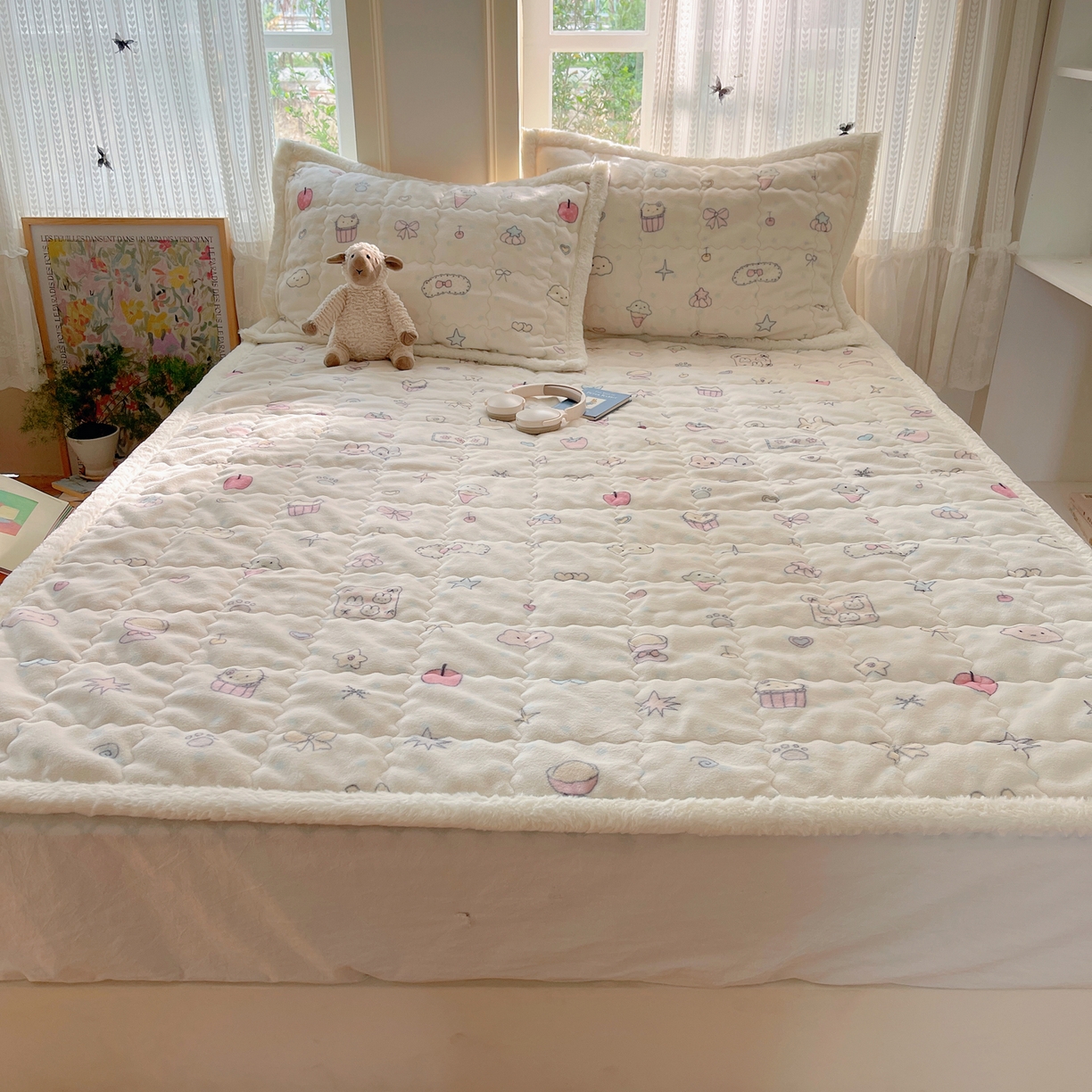 91家纺网 家纺一手货源 找家纺 红嘴企鹅 2025新款高克重牛奶绒印花床护垫床褥 小星甜心