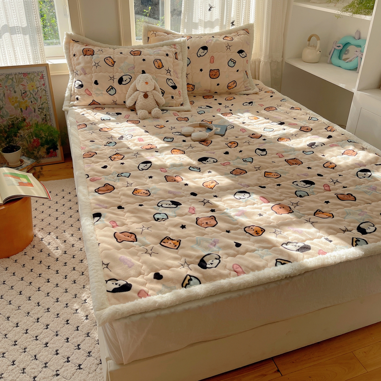 91家纺网 家纺一手货源 找家纺 红嘴企鹅 2025新款高克重牛奶绒印花床护垫床褥 星星乐园