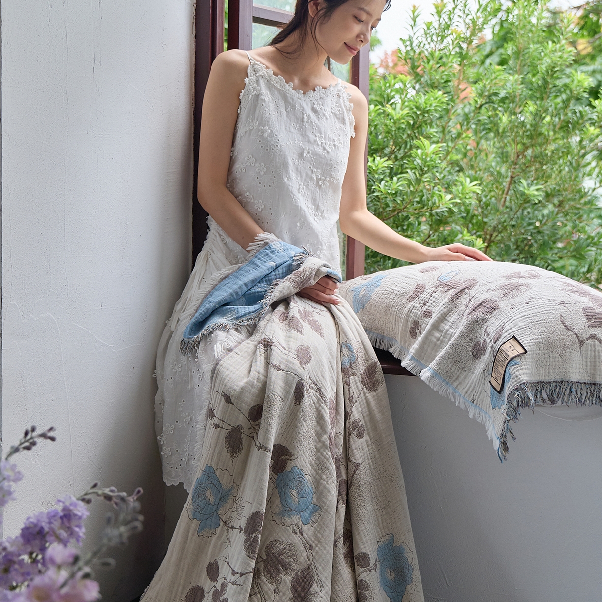 91家纺网 家纺一手货源 找家纺 沐瑟家纺 2025新款色织提花全棉流苏纱布枕巾 枝蘭