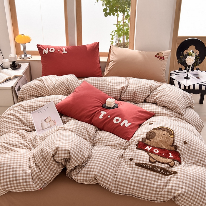 91家纺网 家纺一手货源 找家纺 炫拼家纺 2025新款A类全棉40支水洗棉毛巾绣四件套-卡通多巴胺 No-1