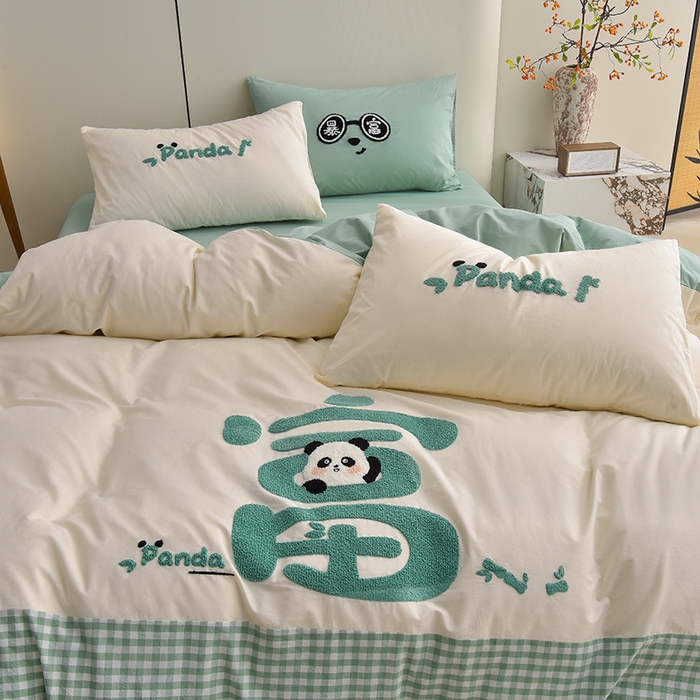 91家纺网 家纺一手货源 找家纺 炫拼家纺 2025新款A类全棉40支水洗棉毛巾绣四件套-卡通多巴胺 暴富