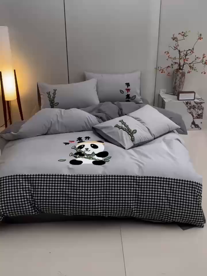 91家纺网 家纺一手货源 找家纺 炫拼家纺 2025新款A类全棉40支水洗棉毛巾绣四件套-卡通多巴胺 节节高升