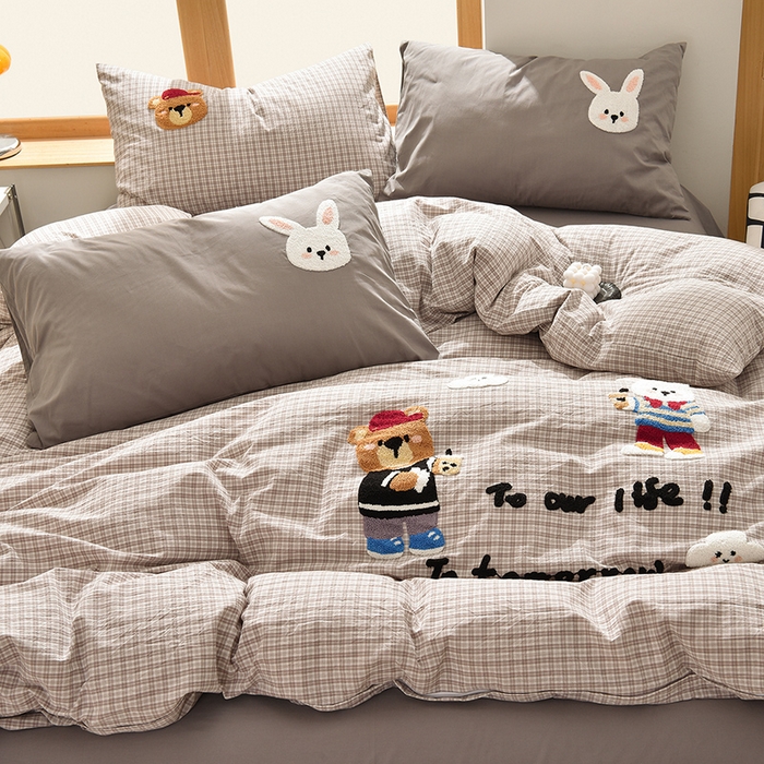 91家纺网 家纺一手货源 找家纺 炫拼家纺 2025新款A类全棉40支水洗棉毛巾绣四件套-卡通多巴胺 快乐伙伴